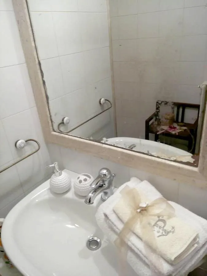 Elegant Apartment In The Heart Of Lecce 100 M² And All Comforts